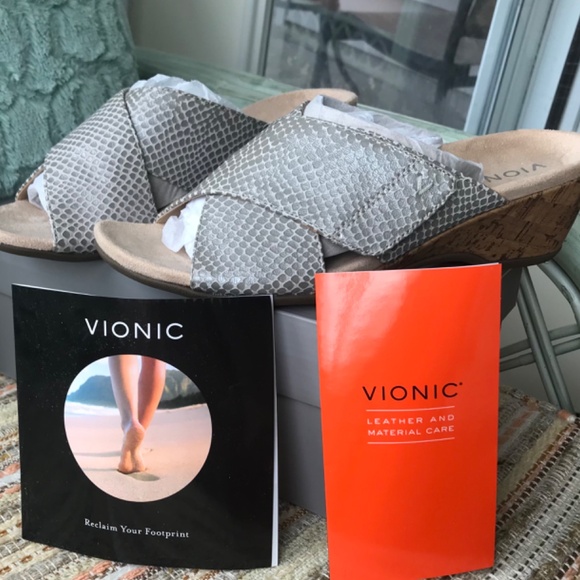 Vionic Cork Wedge 2” Heel Sandals Lizard Gray Size 8 - Picture 6 of 10